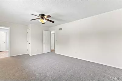 3927 Summerfield Parkway, Saint Charles, MO 63304 - Photo 18
