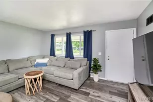 1800 Apple Blossom Ct, Florissant, MO 63031 - Photo 4