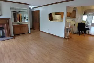 415 Shirley Ridge Dr, Saint Charles, MO 63304 - Photo 8