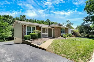 650 Towerwood Dr, Ballwin, MO 63021 - Photo 4