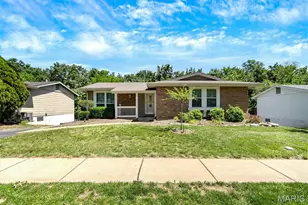 650 Towerwood Dr, Ballwin, MO 63021 - Photo 2