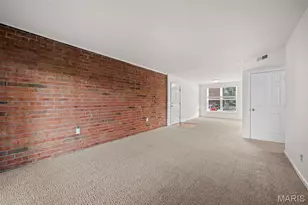 1934 Greenpoint Dr, Kirkwood, MO 63122 - Photo 8