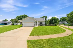 535 Briar Meadows Ct, Wentzville, MO 63385 - Photo 2