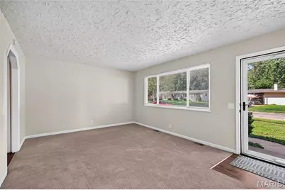 200 Falcon Drive, Florissant, MO 63031 - Photo 10