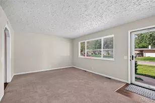 200 Falcon Dr, Florissant, MO 63031 - Photo 10