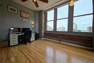 1627 Locust St, Saint Louis, MO 63103 - Photo 20