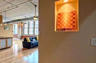 1627 Locust St, Saint Louis, MO 63103 - Photo 8