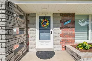 9841 Knollshire Dr, Saint Louis, MO 63123 - Photo 4