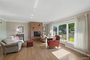 9841 Knollshire Dr, Saint Louis, MO 63123 - Photo 6