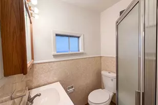 925 Woodcrest Ln, Hazelwood, MO 63042 - Photo 12