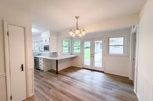 925 Woodcrest Ln, Hazelwood, MO 63042 - Photo 6