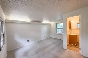 925 Woodcrest Ln, Hazelwood, MO 63042 - Photo 10
