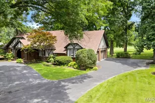56 Meadowbrook Country Club Estate, Ballwin, MO 63011 - Photo 2
