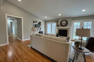 924 Fernview Dr, Creve Coeur, MO 63141 - Photo 10
