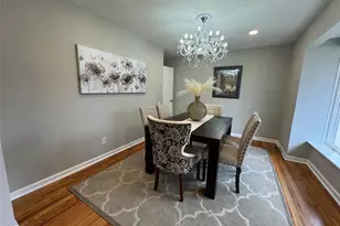 924 Fernview Dr, Creve Coeur, MO 63141 - Photo 8