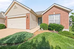 21 Turtle Creek Villas Dr, O'Fallon, MO 63366 - Photo 2