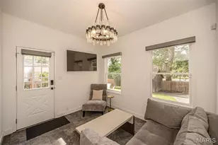 6946 Pershing Ave, University City, MO 63130 - Photo 16