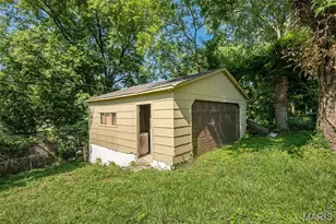 143 Roderick Dr, Saint Louis, MO 63137 - Photo 32