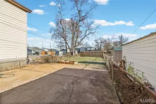 7708 Tennessee Ave, Saint Louis, MO 63111 - Photo 18