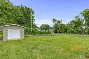 3064 Sedan Dr, Saint Louis, MO 63125 - Photo 10