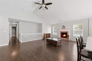 6 Feise Forest Ct, O'Fallon, MO 63368 - Photo 2