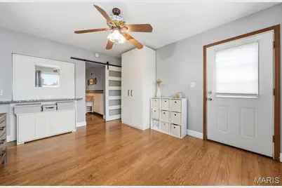 5701 Tholozan Avenue, Saint Louis, MO 63109 - Photo 20