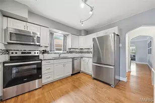 5701 Tholozan Ave, Saint Louis, MO 63109 - Photo 4