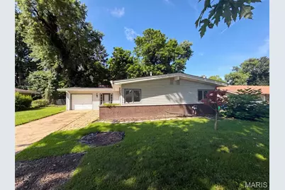 30 Graeler Drive, Saint Louis, MO 63146 - Photo 1