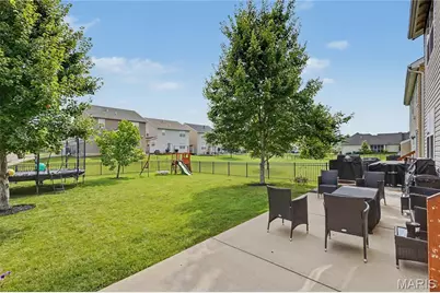 1001 Harmony Lake Parkway, Saint Peters, MO 63376 - Photo 20