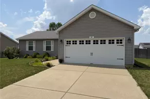 117 Falcons Crest Dr, Wright City, MO 63390 - Photo 2