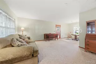 205 Hillcrest Dr, Elsberry, MO 63343 - Photo 6