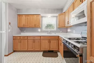 205 Hillcrest Dr, Elsberry, MO 63343 - Photo 18