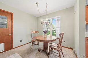 205 Hillcrest Dr, Elsberry, MO 63343 - Photo 10