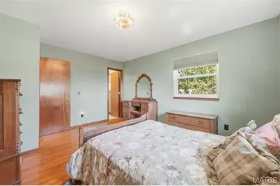 205 Hillcrest Drive, Elsberry, MO 63343 - Photo 24