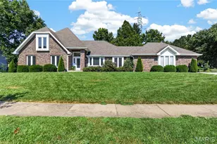1260 Tammany Ln, Town and Country, MO 63131 - Photo 1