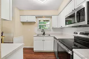 432 Colony Woods Dr, Kirkwood, MO 63122 - Photo 6
