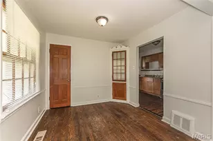 10139 Cabot Dr, Bellefontaine Neighbors, MO 63137 - Photo 6