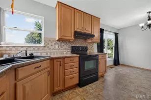 2245 Pinta Dr, Warrenton, MO 63383 - Photo 2