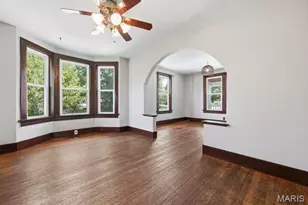 301 MacArthur St, Washington, MO 63090 - Photo 2
