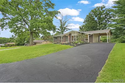 1036 Orchard Lakes Drive, Saint Louis, MO 63146 - Photo 2