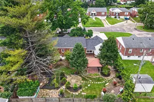 649 Rochester Dr, Mehlville, MO 63125 - Photo 2