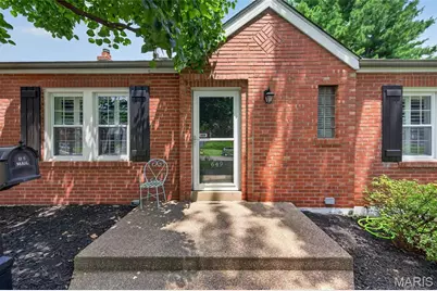 649 Rochester Drive, Mehlville, MO 63125 - Photo 6