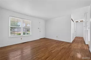 5421 Valleyside Ln, Saint Louis, MO 63128 - Photo 6