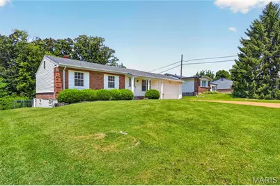 5421 Valleyside Lane, Saint Louis, MO 63128 - Photo 4