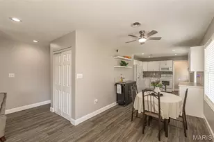 918 Crestland Dr, Ballwin, MO 63011 - Photo 6