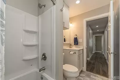 918 Crestland Drive, Ballwin, MO 63011 - Photo 12