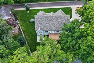 140 S Old Orchard Ave, Webster Groves, MO 63119 - Photo 2