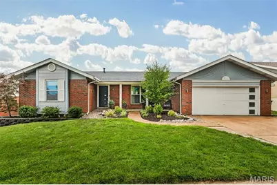 2126 England Town Road, Oakville, MO 63129 - Photo 2