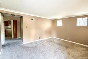 3740 Park Crest Dr, Saint Louis, MO 63125 - Photo 4