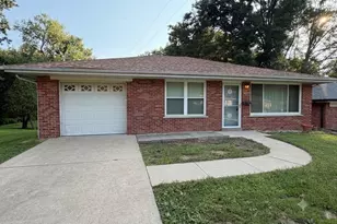 3740 Park Crest Dr, Saint Louis, MO 63125 - Photo 1